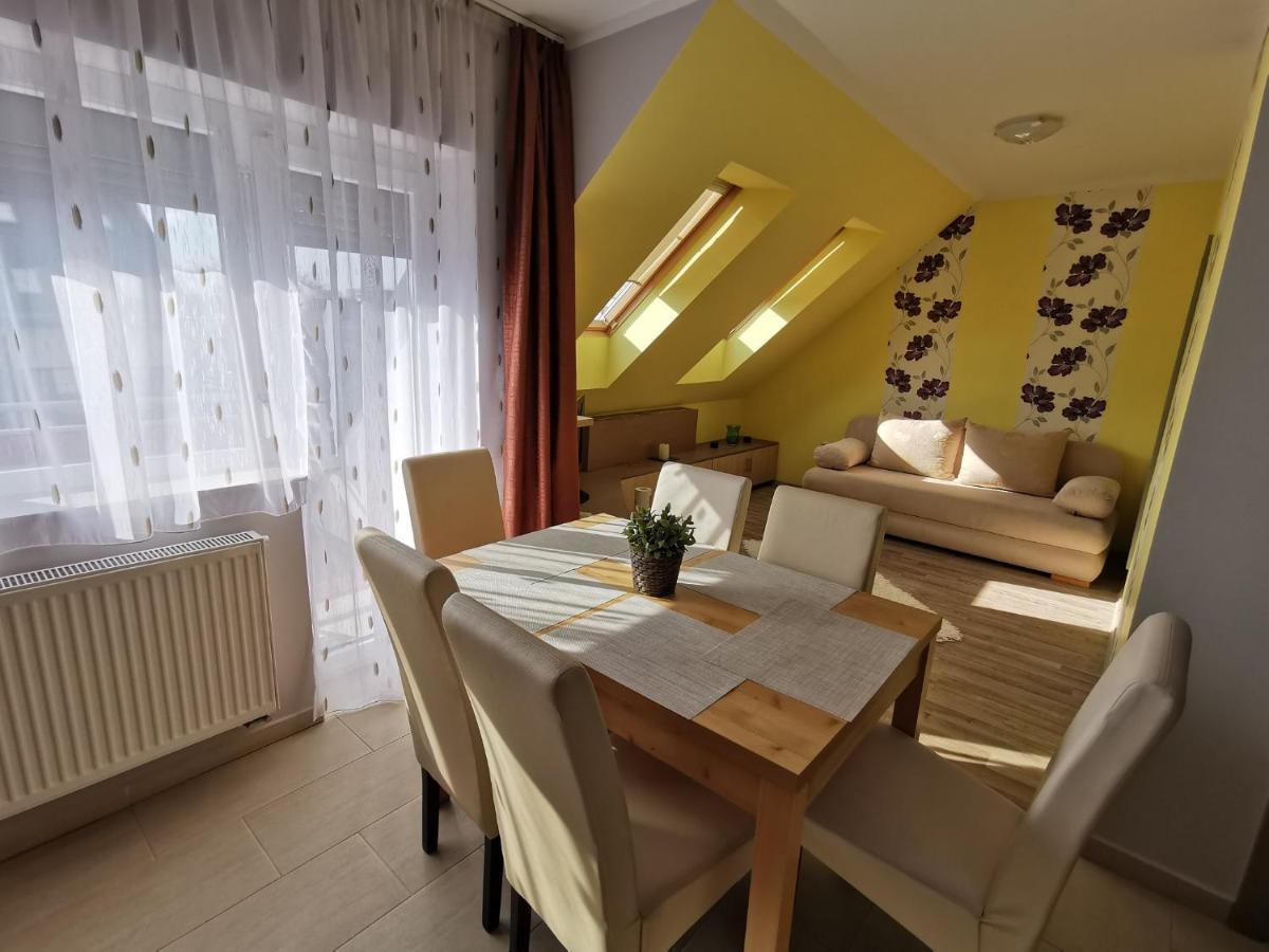 Szabo Apartman Шарвар Екстер'єр фото